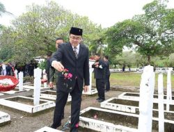 Hari Pahlawan 2022, AARS ziarah dan tabur bunga di TMP Kairagi, ini pesannya