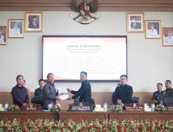 Bupati FDW Hadiri Paripurna DPRD Minsel