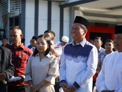 Bersama Tokoh Muslim, Bupati FDW Hadiri Sholat Id Idul Adha Di Minsel