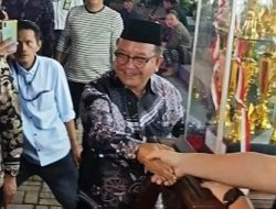 Walikota Bitung Maurits Mantiri Serahkan Piala Bergilir MTQ di Kotamobagu