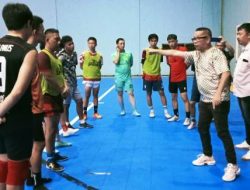 Porwanas Kalsel 2024 Makin Dekat, Bung Ropan Bakar Semangat Tim Futsal Sulut